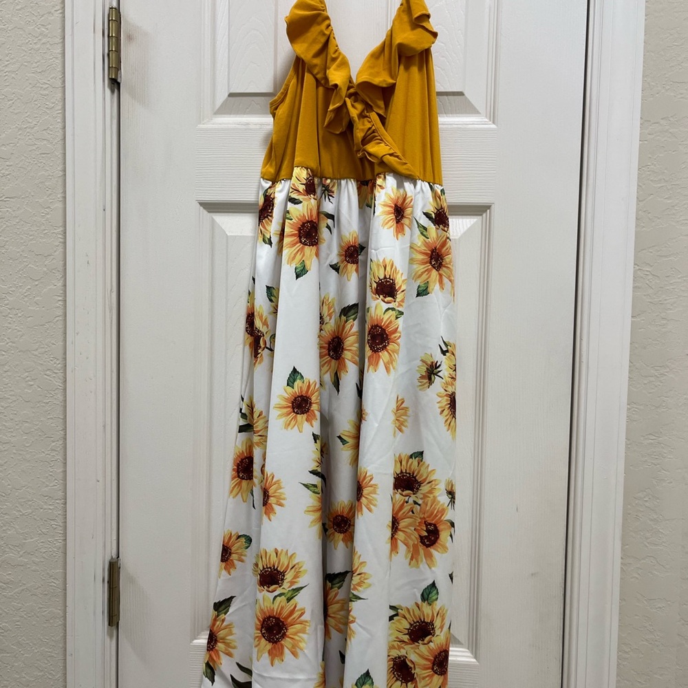 SHEIN Yellow and White Sunflower Jumpsuit